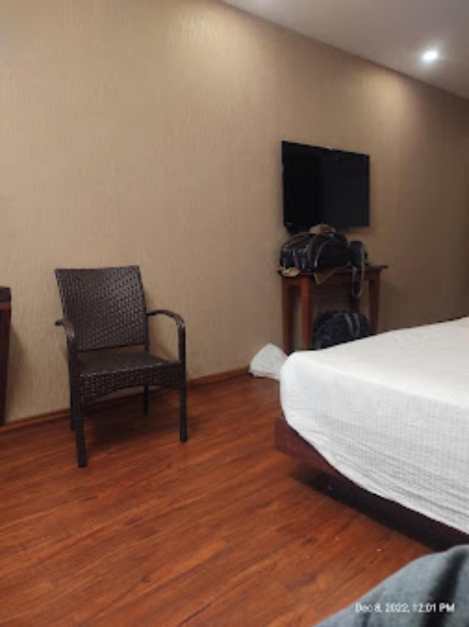 Hotel Punjab , Сахаранпур Екстериор снимка