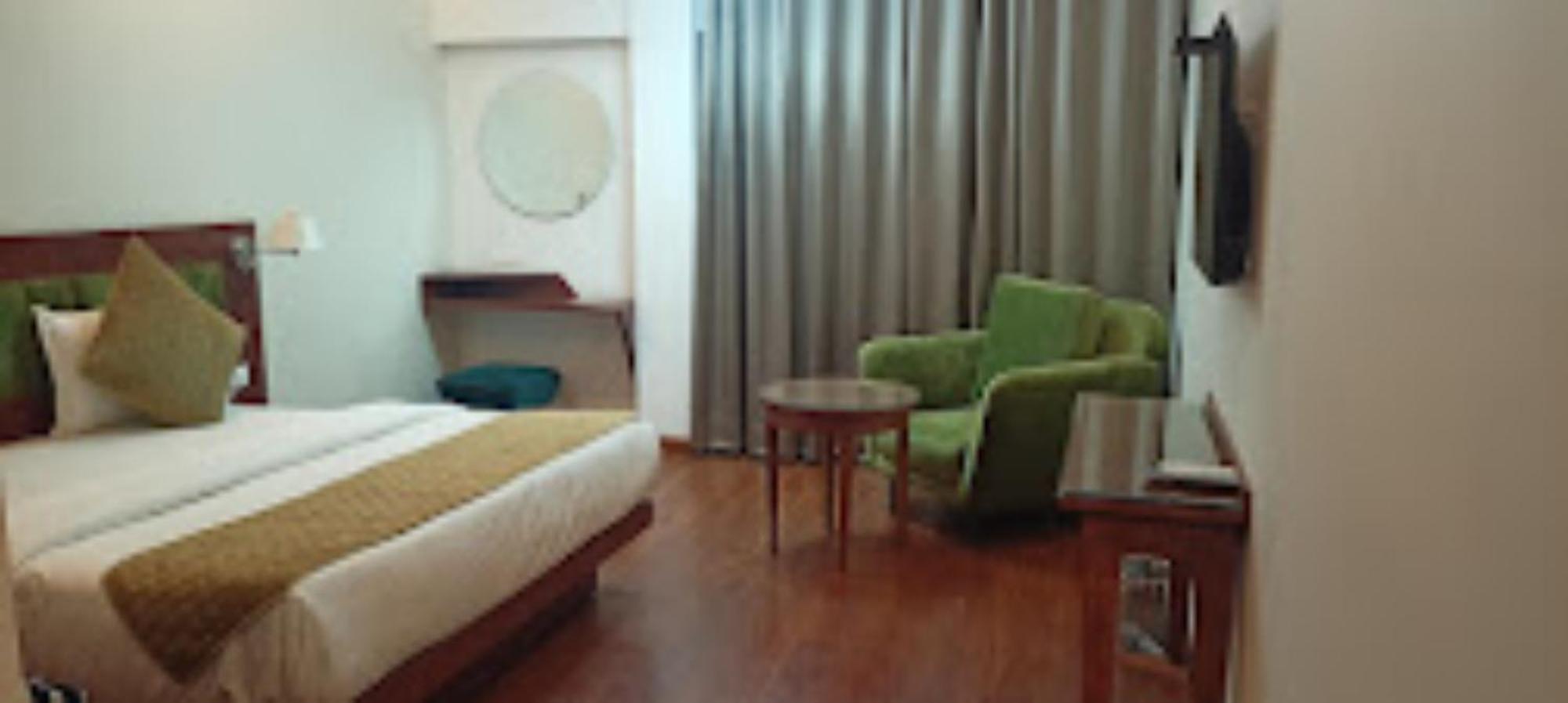 Hotel Punjab , Сахаранпур Екстериор снимка
